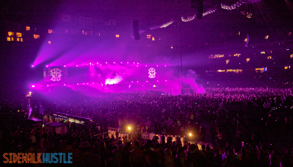 Swedish House Mafia One Last Tour Toronto Crowd Purple