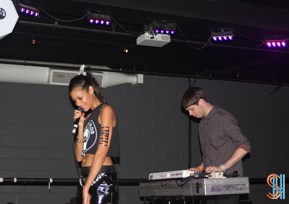 AlunaGeorge-Hoxton-Toronto-September-2013-2