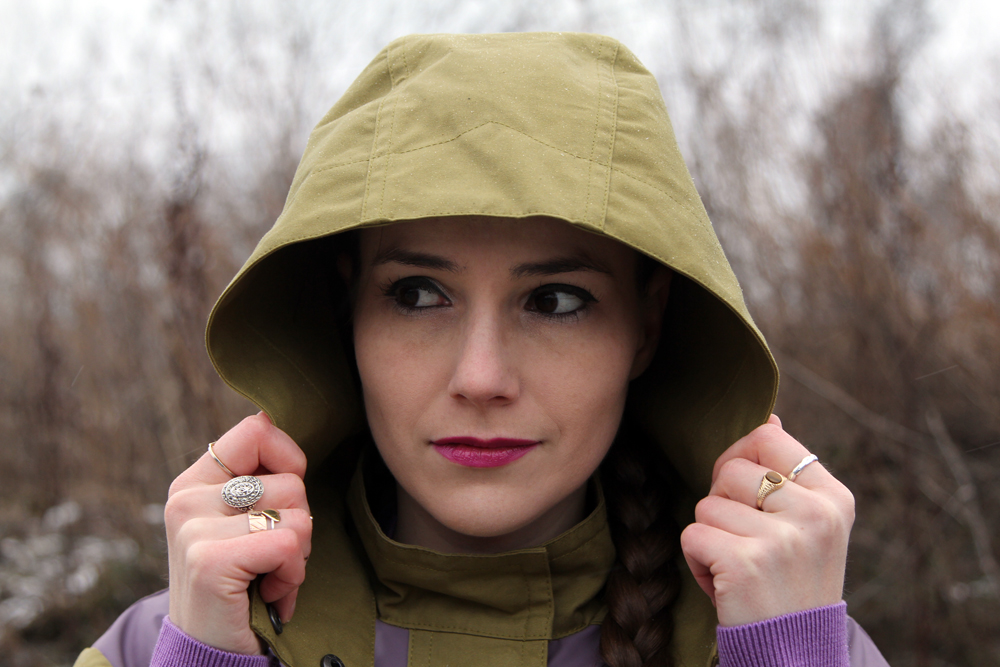 Rainy Winter Street Style Hood Detail