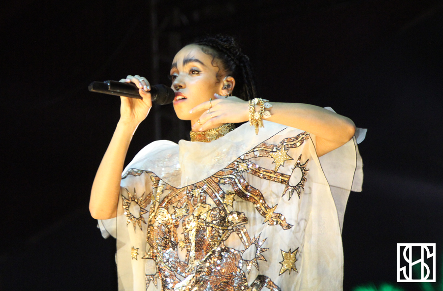 FKA Twigs Coachella 2015-4