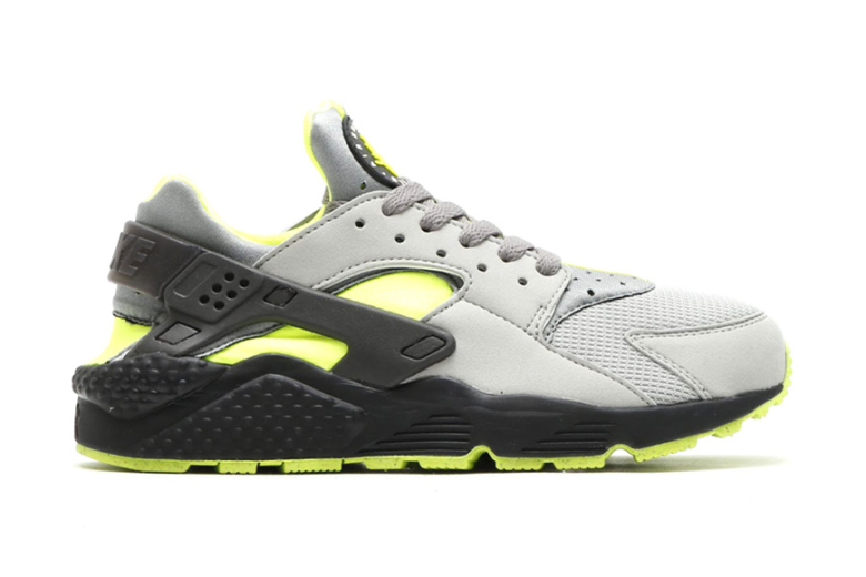 Nike Air Huarache Dust Volt-Black