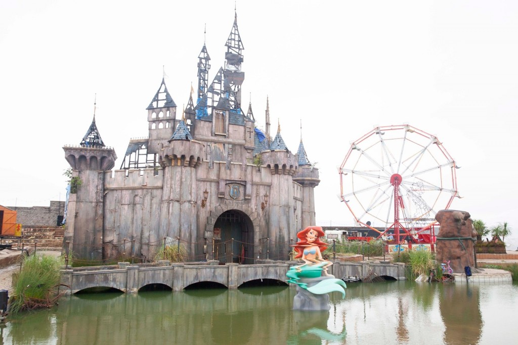 Banksy Dismaland-1