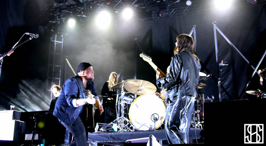 Of-Monsters-and-Men-TURF-2015-3