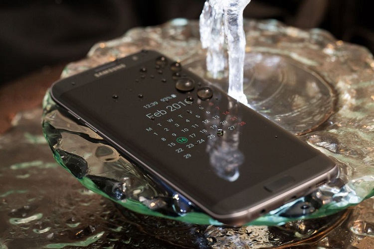 Samsung Unveils the Galaxy S7 & S7 Edge Smartphones-2
