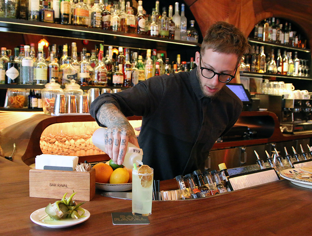 Bar Ravel Fury Robin Goodfellow bartender