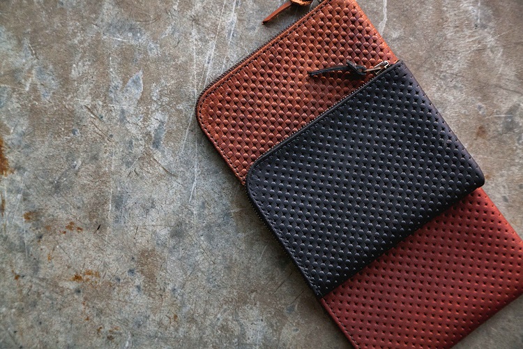 Tanner Goods Updates Their Universal Zip Wallet-6