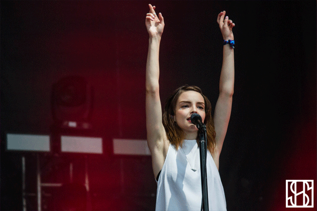 Wayhome2016Chvrches6