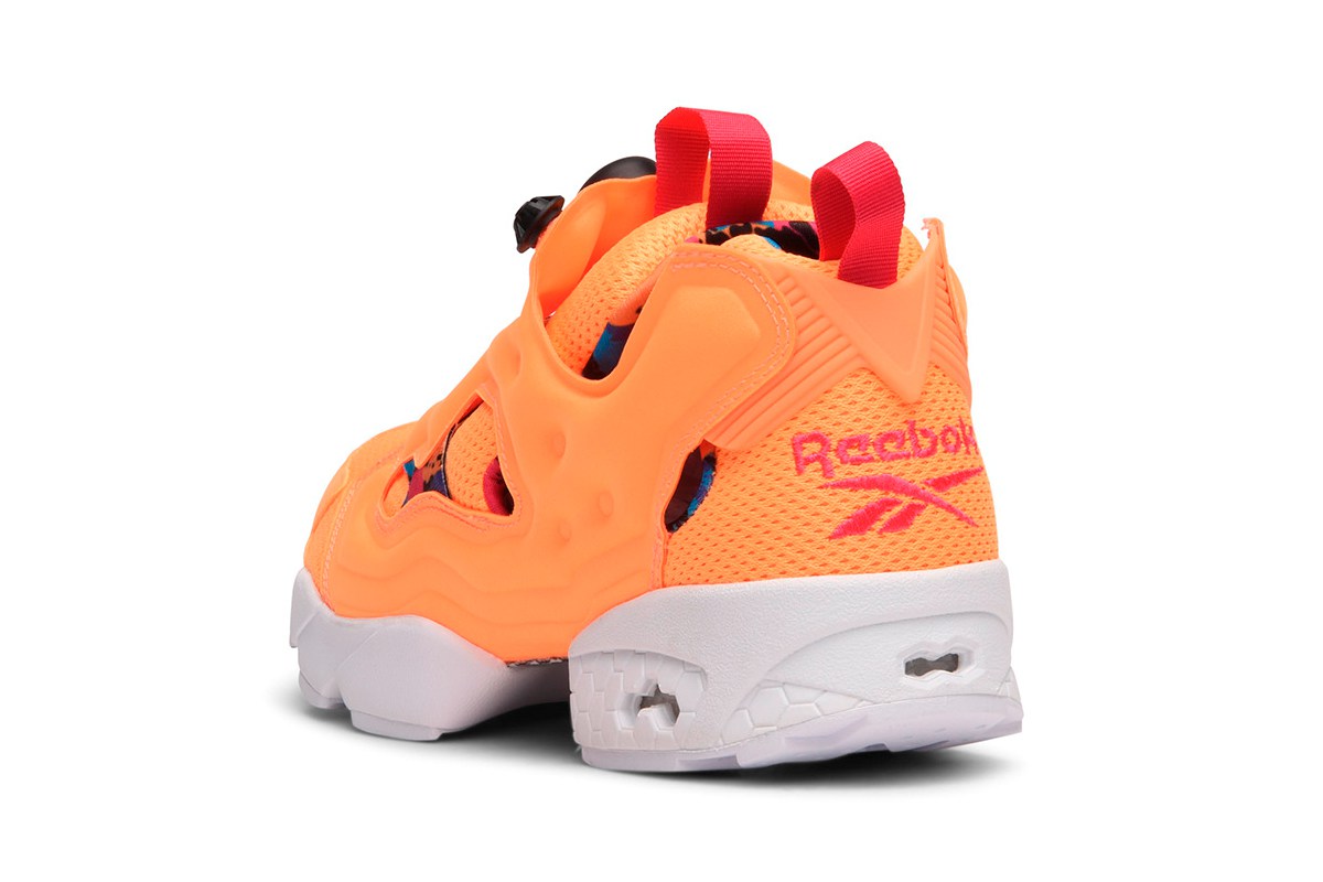 Orange fury. Рибок Инста памп Фьюри оранжевые. Reebok Insta Pump оранжевые. Instapump Fury оранжевые. Рибок Инста памп.