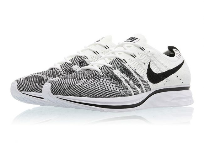 nike black and white flyknit