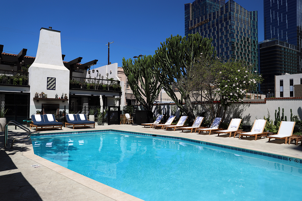 Hotel Figueroa DTLA Pool | Sidewalk Hustle